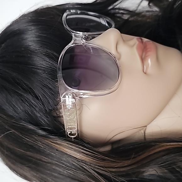 (NWT) Authentical "Guess" Sunglasses - Picture 3 of 6